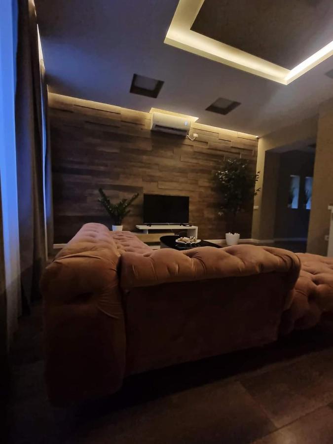 Laci Lak Premium Apartment Oradea Exterior foto