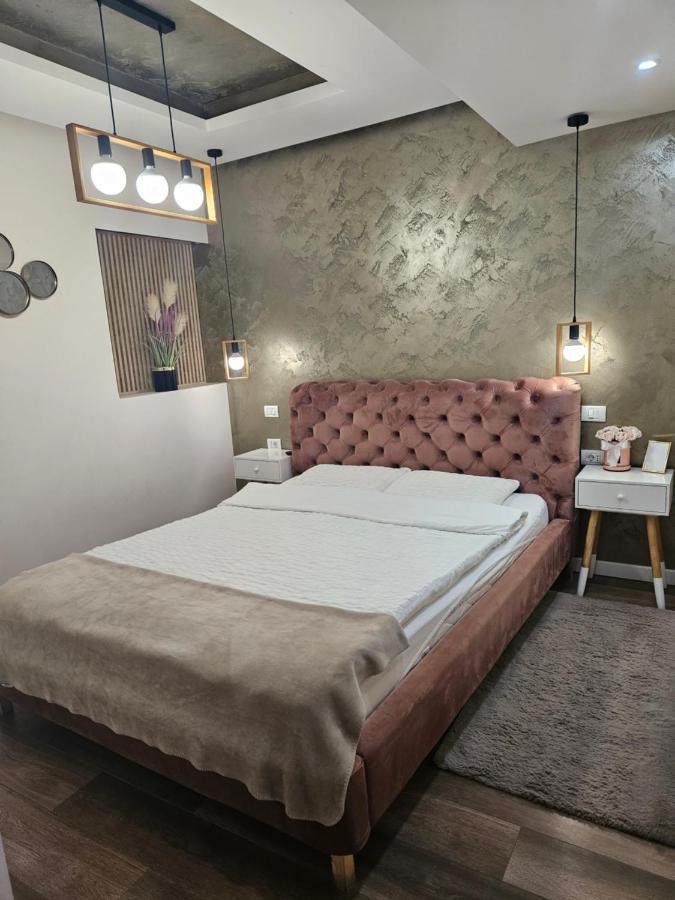Laci Lak Premium Apartment Oradea Exterior foto